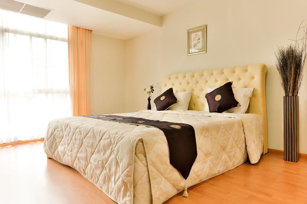 The Capital Resort @ Sukhumvit 50 Bangkok Dış mekan fotoğraf A bedroom at the hotel