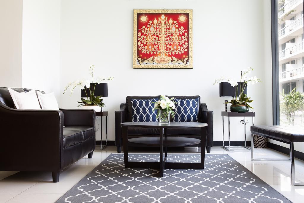 The Capital Resort @ Sukhumvit 50 Bangkok Dış mekan fotoğraf A living room in a condominium