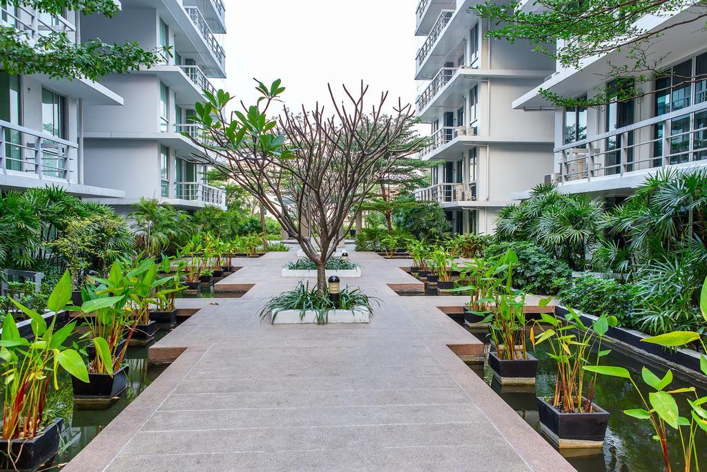 The Capital Resort @ Sukhumvit 50 Bangkok Dış mekan fotoğraf The park