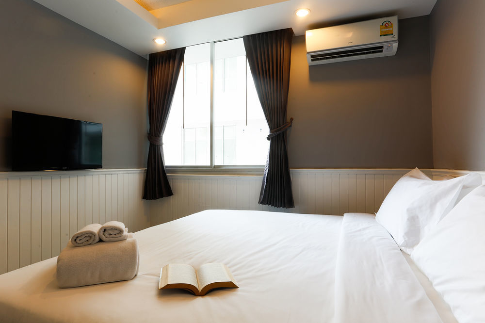 The Capital Resort @ Sukhumvit 50 Bangkok Dış mekan fotoğraf A room at the hotel